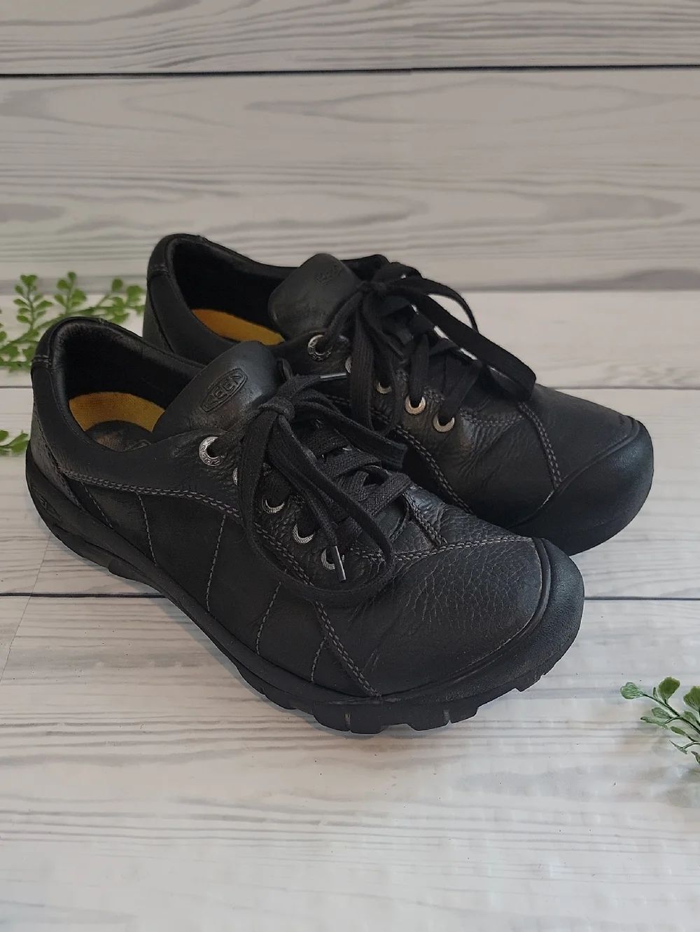 KEEN Presidio Black Leather Lace-Up Casual Shoes Womens Size 10